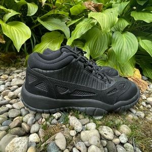 Jordan 11 ie referee